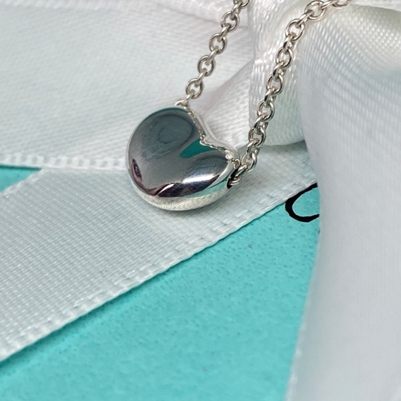 Tiffany & Co Elsa Peretti mini  Bean Necklace 925 sterling silver 16”box Nice - Picture 3 of 10